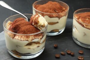 Can you make tiramisu with sour cream if you don't have mascarpone? The answer is clear!